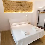 La Cruz *